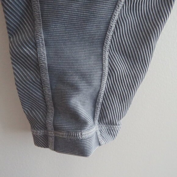 LULULEMON Wunder Under High-Rise Tight Snow Washed Ribbed 28" - Size 10 - Picture 15 of 15